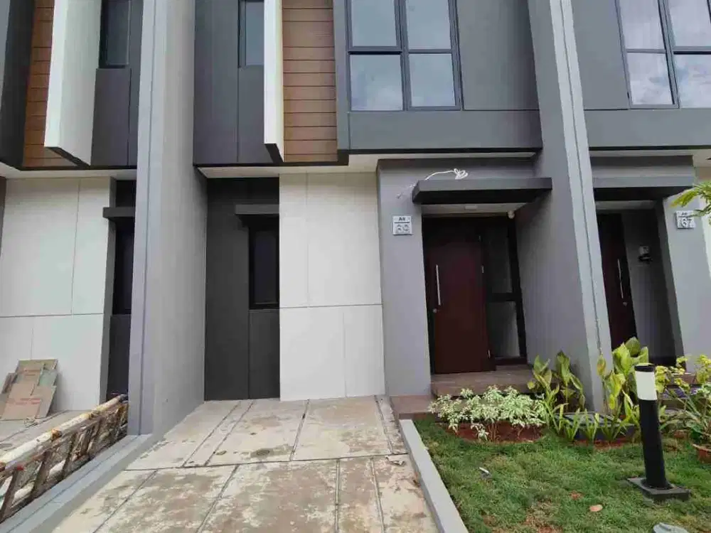 Dijual Cepat Termurah Rumah di Regia Summarecon Crown Gading Harapan Indah Bekasi