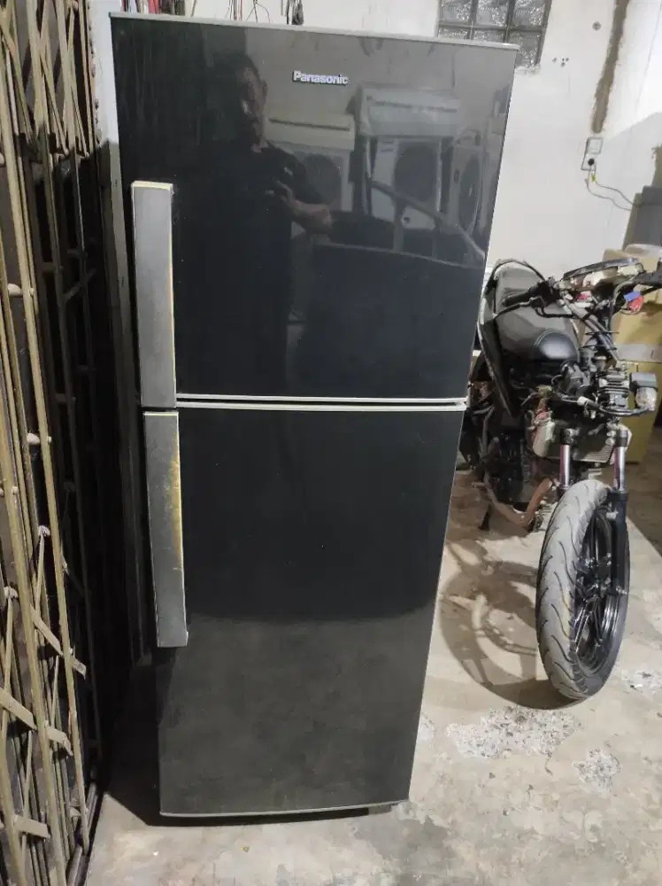 Kulkas panasonic 2pintu