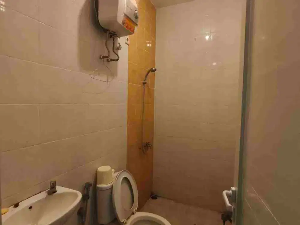 RUMAH FULL FURNISHED 2 KAMAR TIDUR 2 AC WATER HEATER