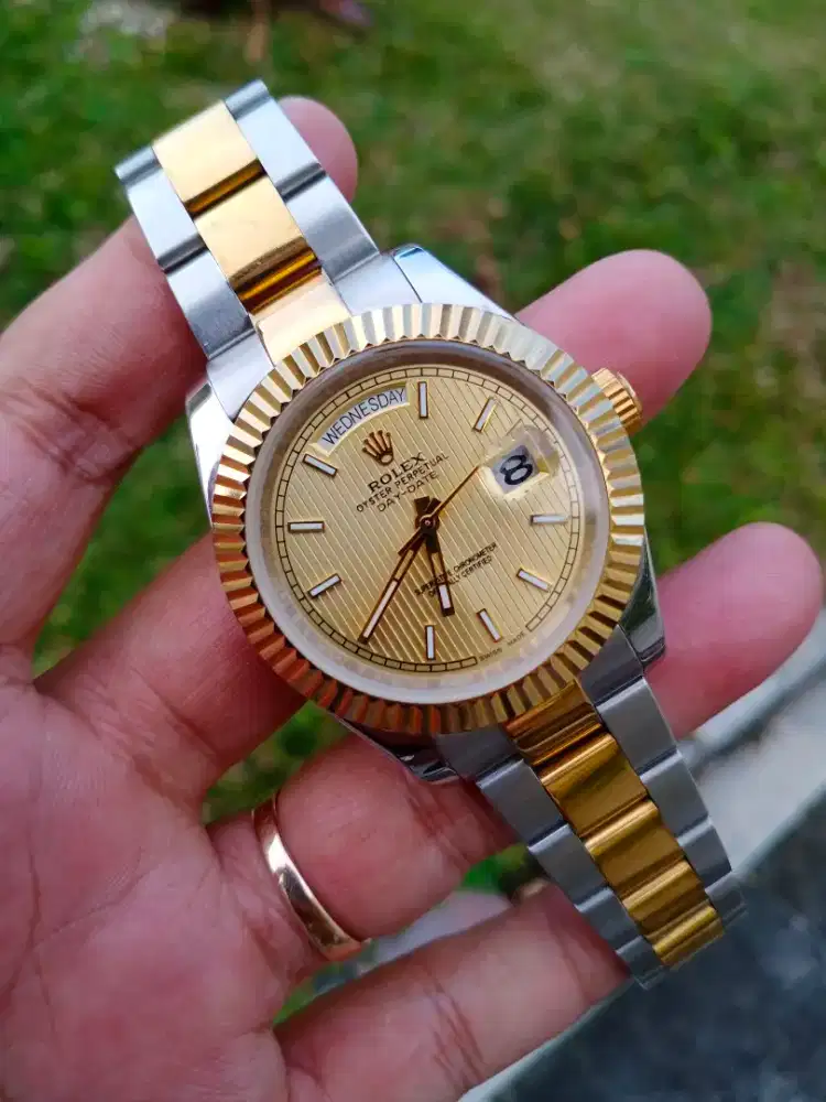 Day date jam tangan pria automatic