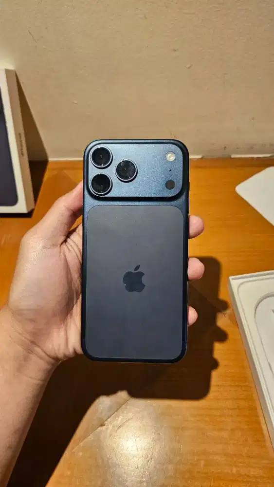 Iphone 17 promax 256gb IBOX bh 100 Like New