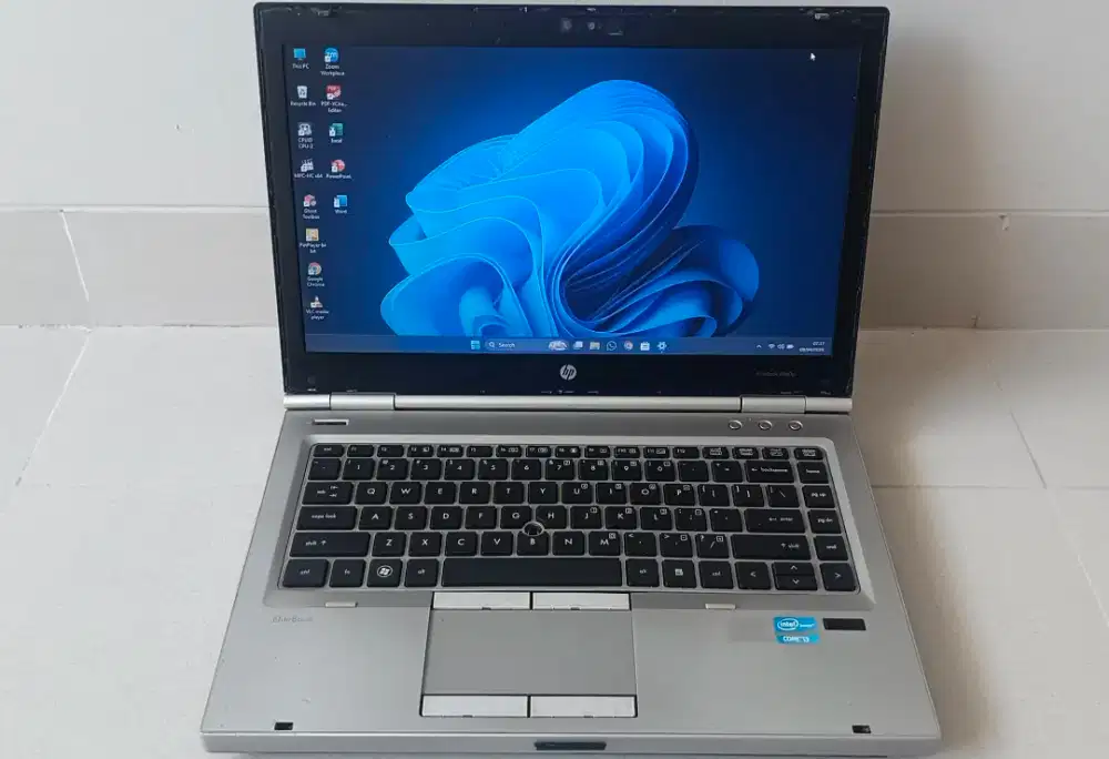 Laptop HP 8460 core i3 gen 2 ram 8gb internal 500gb normal mulus murah