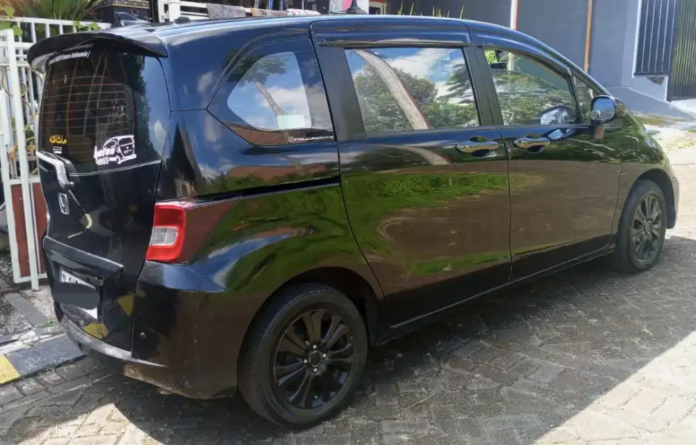 Honda Freed 2013 AT