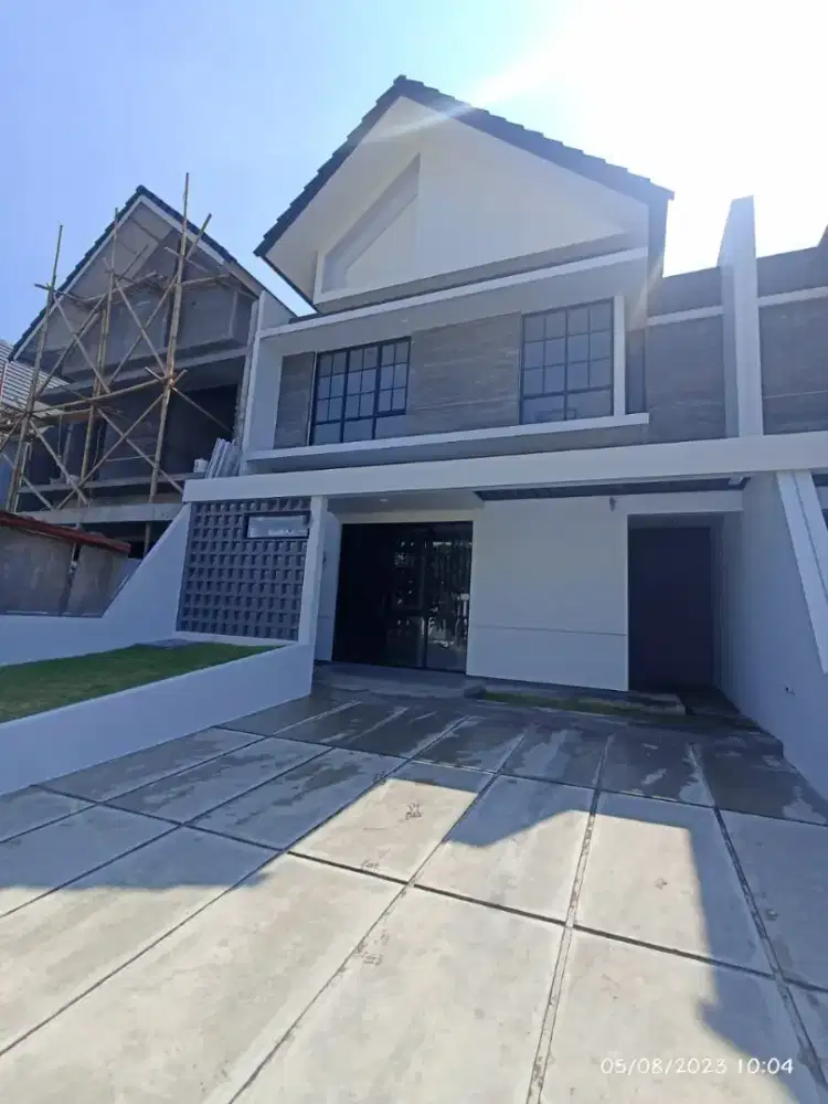 Rumah 2 Lantai di The Miles Bsb City