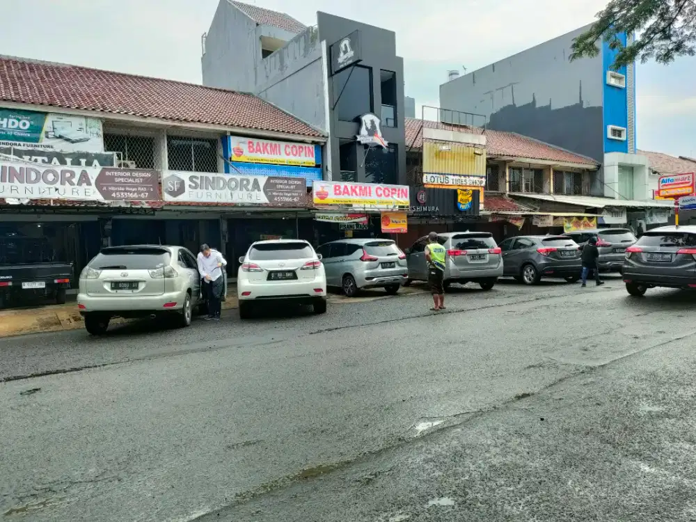 Dibutuhkan Wanita untuk Waitres dan Bagian dapur