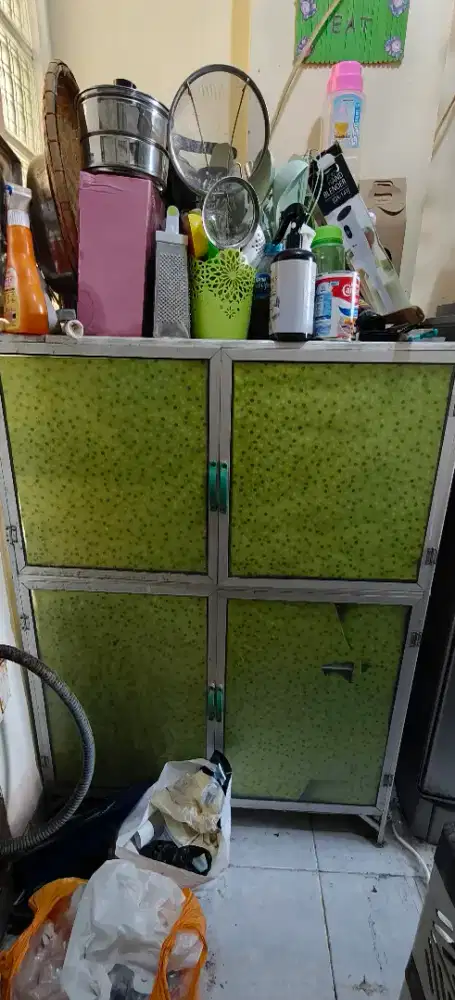 Lemari Piring Ukuran Sedang
