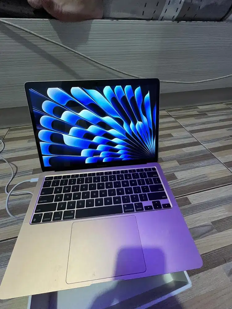 Jual MacBook Air M1 , 13 inci
