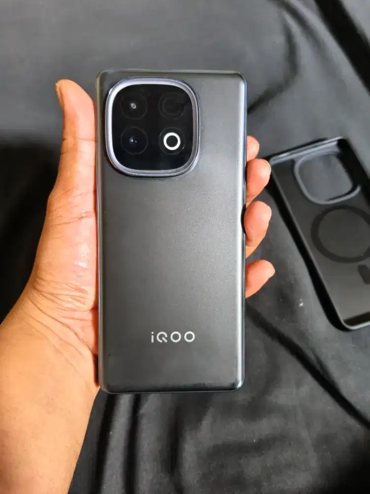 DIJUAL/CARI KEMBALIAN IQOO NEO 10 RAM 8/256 FULLSET MULUS GARANSI