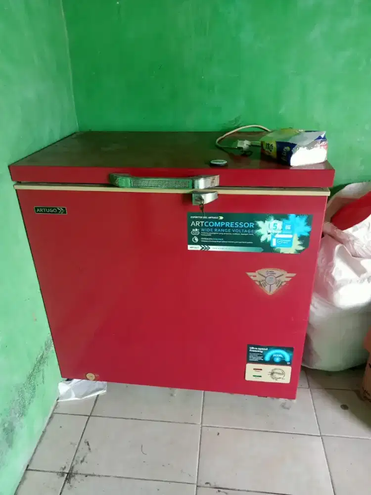 Freezerbox bekas seperti baru