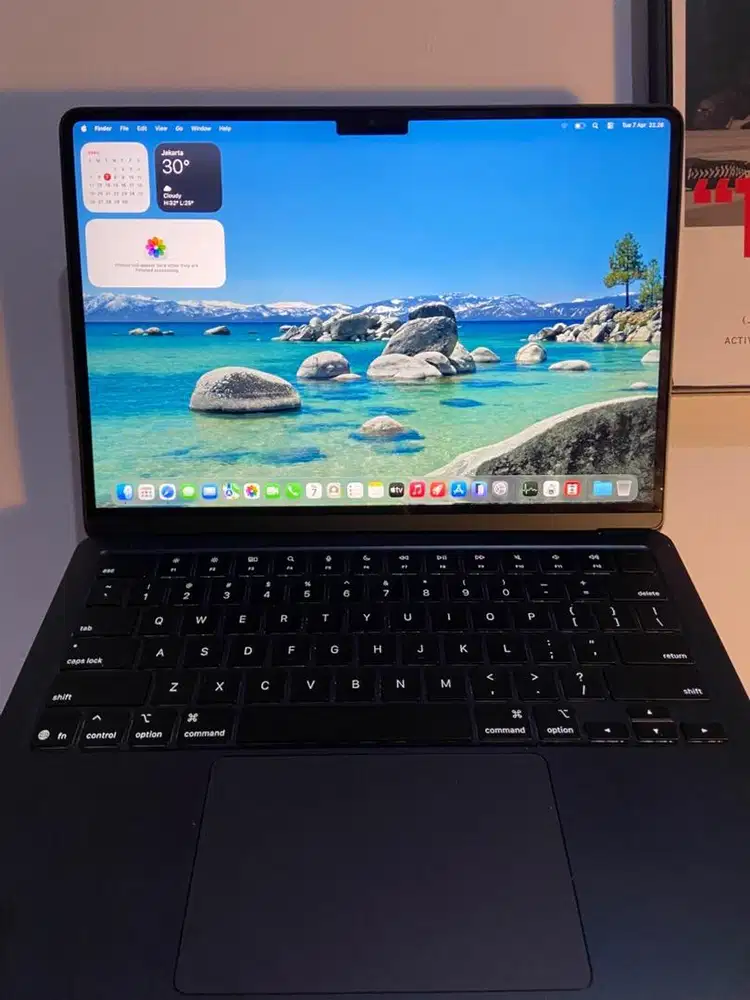 MacBook Air M4 16GB/256GB Midnight – Fullset iBox, Garansi On