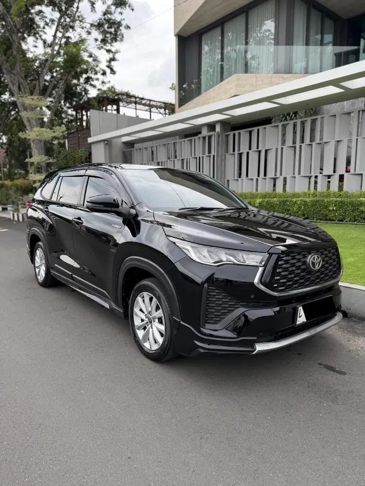 Innova Zenix 2.0 V Hybrid CVT Modelista 2023