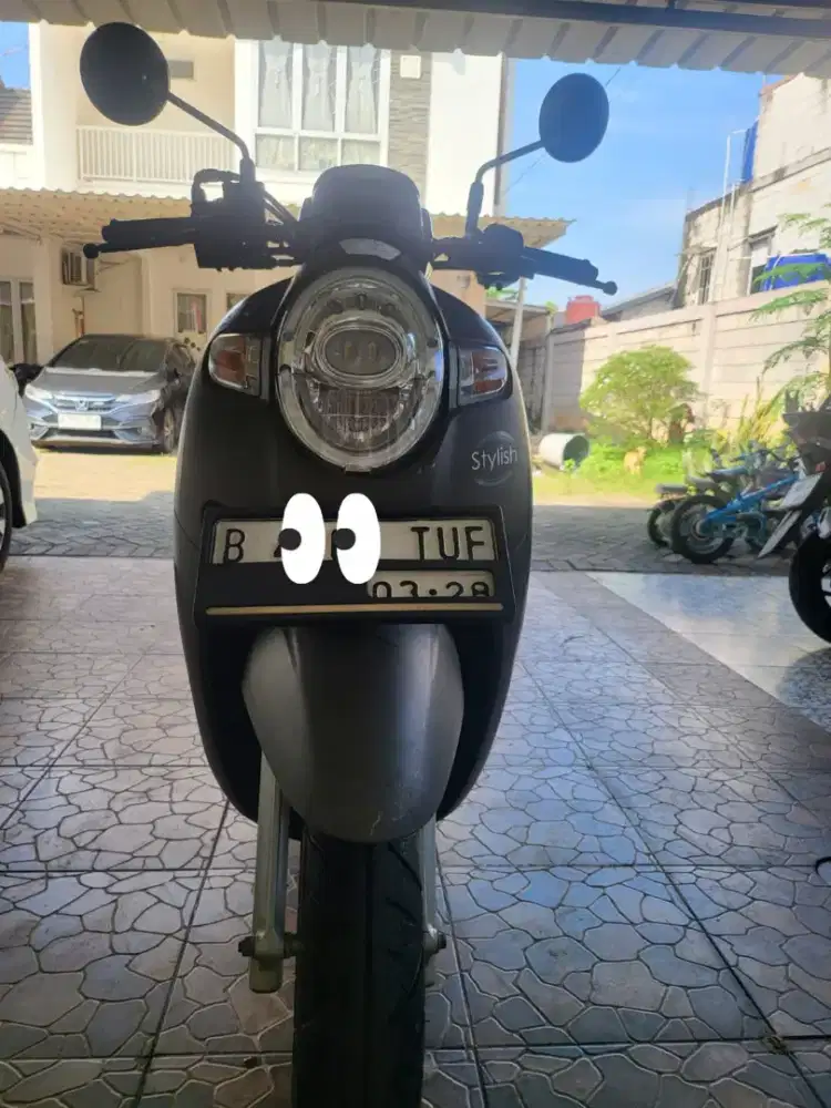 Scoopy stylish warna matte brown tahun 2018