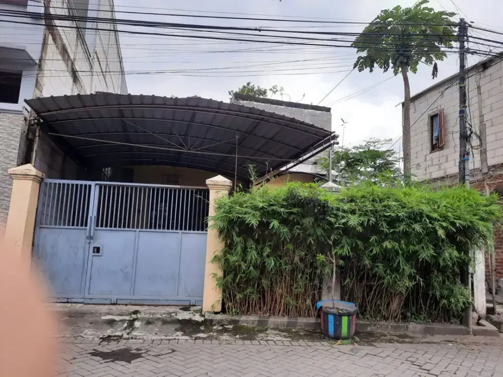 Rumah besar 2 lantai dijual murah butuh laku cepat