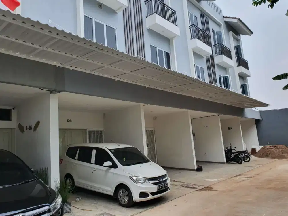 Rumah 4 Lantai Full Furnished Siap Huni di Cendrawasih Cengkareng