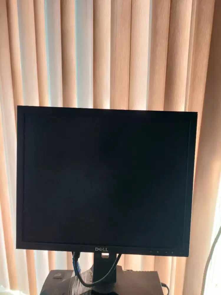 monitor dell 19 inchi kotak