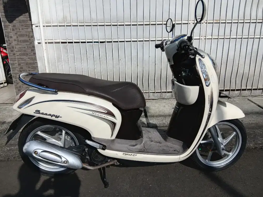 Honda Scoopy stylisht 2014