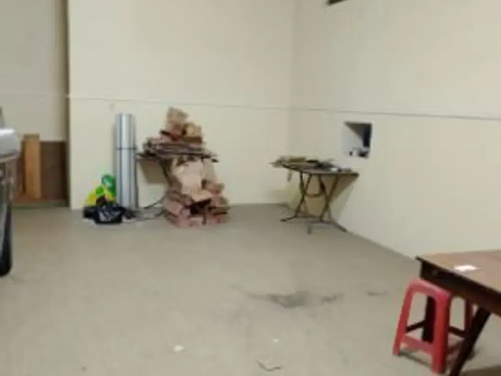 Ruko 1,5 lantai pinggir jalan raya tengah kota