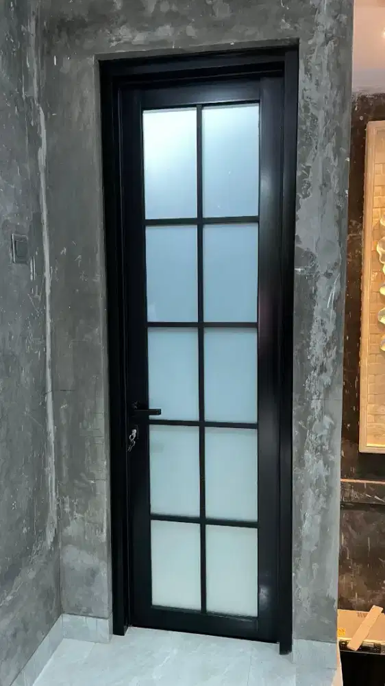 Pintu kamar mandi almunium moderen