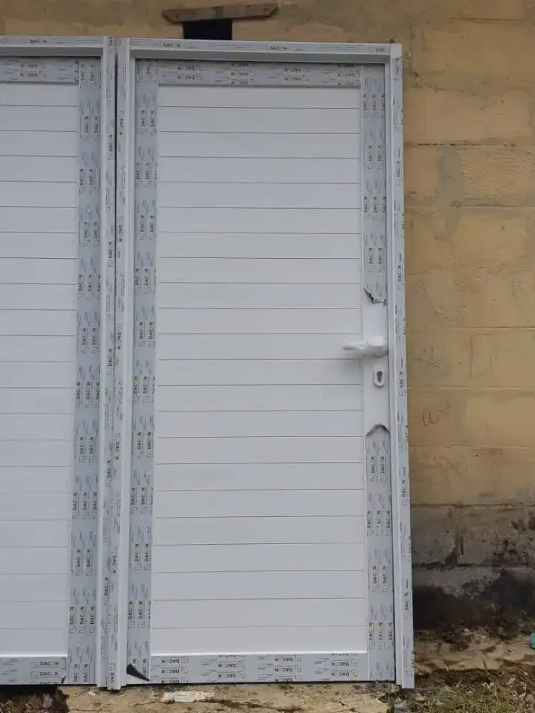 Pintu almunium kamar mandi praktis