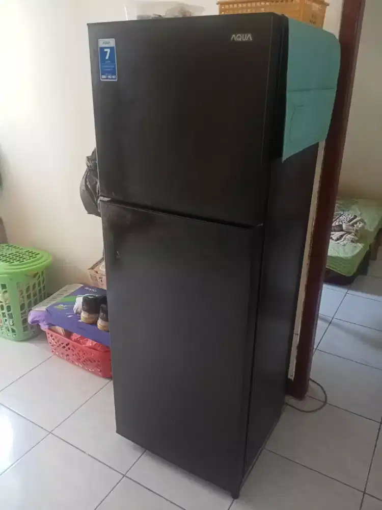 JUAL KULKAS BEKAS MERK AQUA