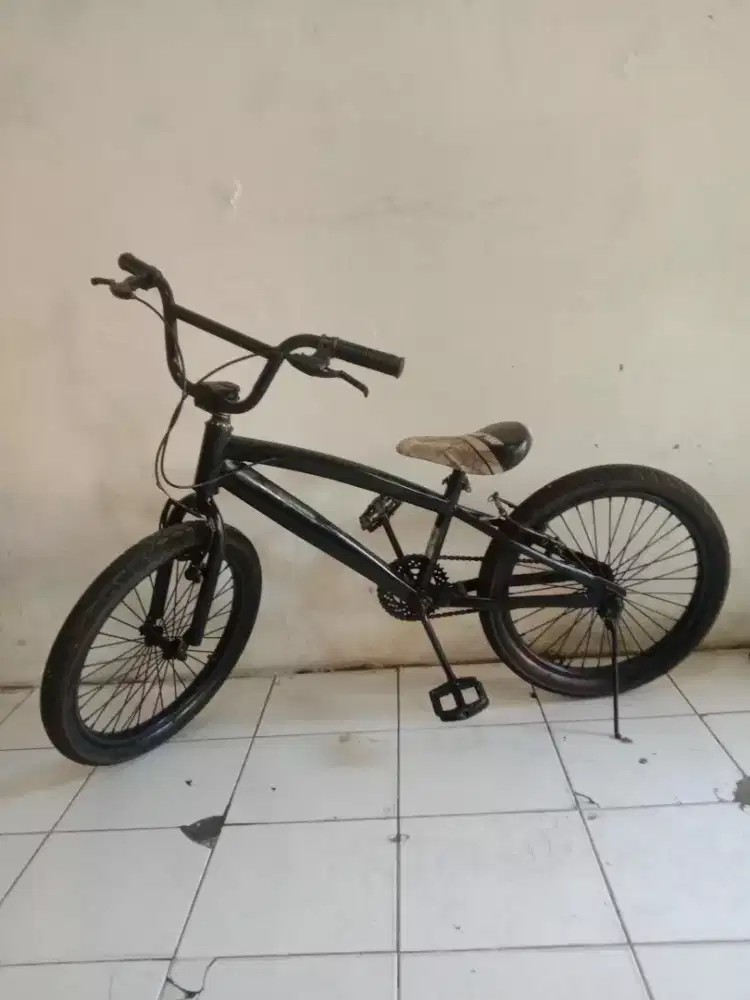 Jual sepeda BMX UK 20