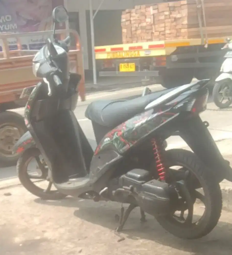 Dijual murah Yamaha Mio smile 2011 ss komplit