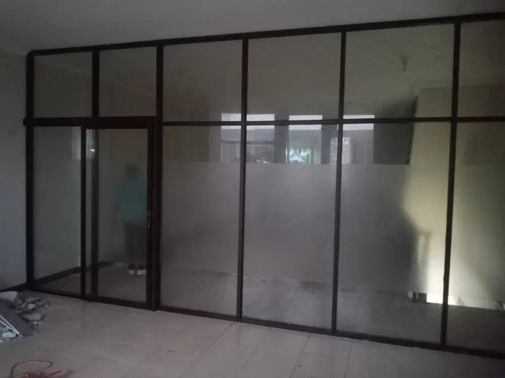 Sekat Gypsum / PVC + Kusen Aluminium - PVC Mamer - wpc - LIS MOULDING