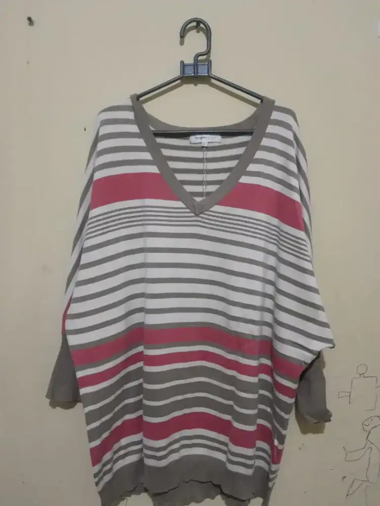 Kaus Oversize Garis-garis Merah Muda & Abu-abu - Santai & Tren