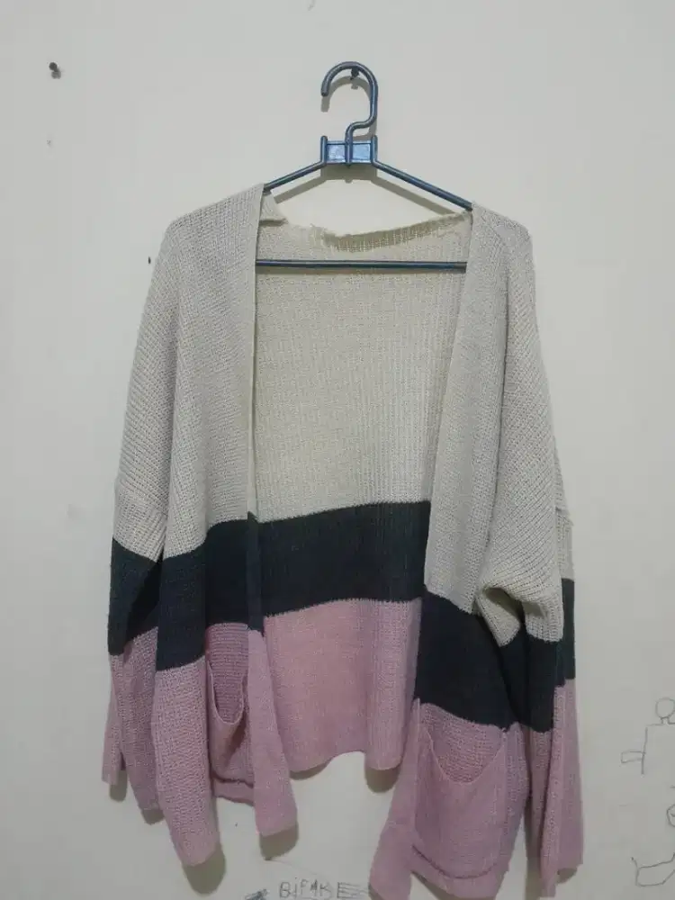 Kardigan Rajut Kombinasi Warna - Playful & Unik