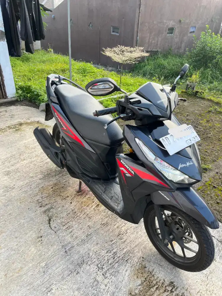 Bismillah, dijual motor pribadi Vario 125 th 2016