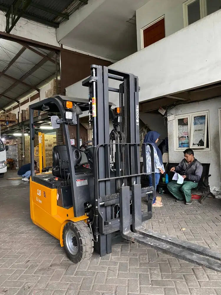 FORKLIFT ELEKTRIK MERK REDDOT 2 TON X 3 METER