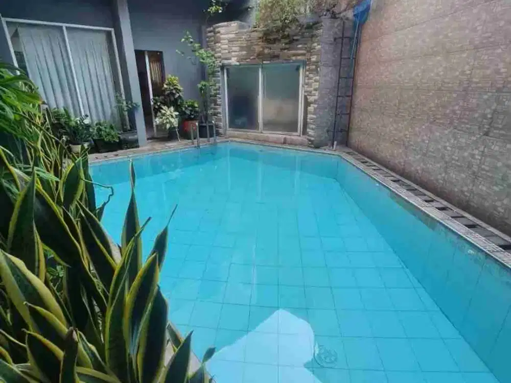 Rumah Lux di Pahlawan Cikutra Katamso Bandung