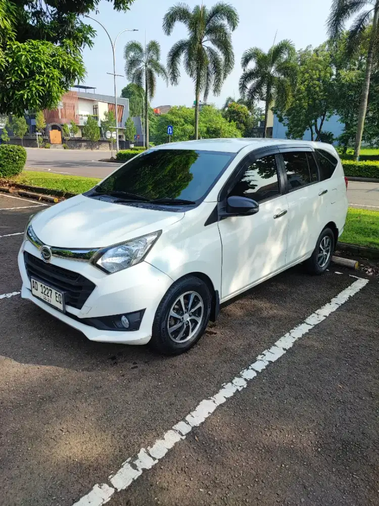Daihatsu sigra 2019 matic putih