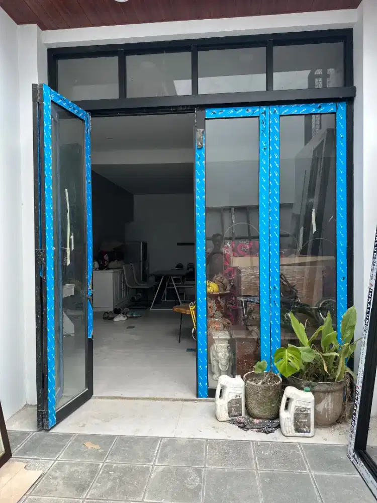 Pintu lipat almunium