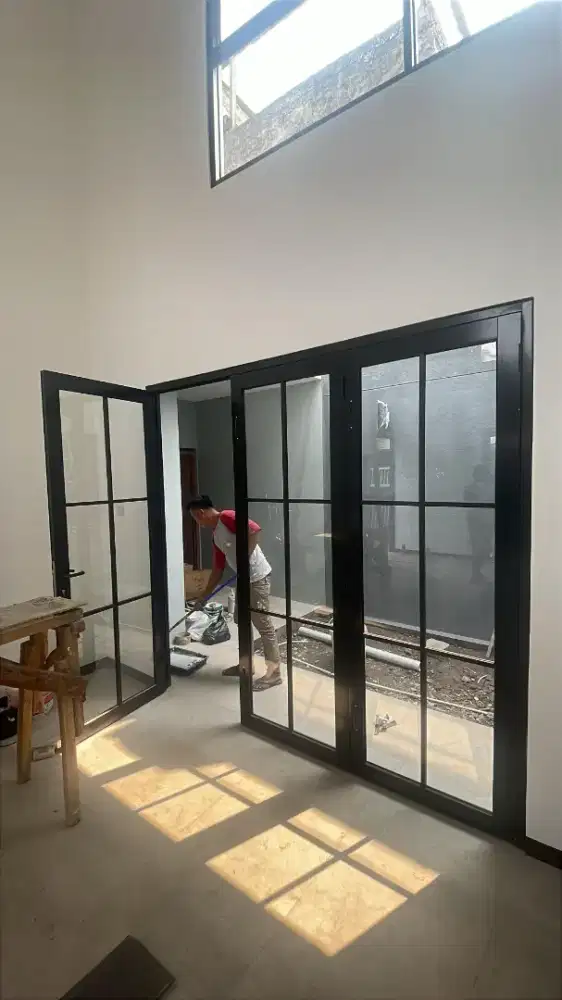 Pintu lipat almunium