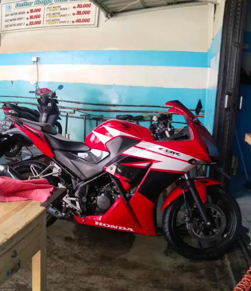 Dijual Motor Sport CBR 150R