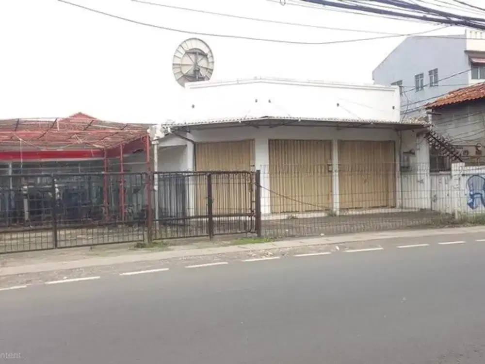 Bangunan Komersial Dengan Luas Tanah 790 m2, Lokasi Ramai Usaha, Di Jalan Raya Bogor, Kramat Jati, Dijual Dibawah NJOP