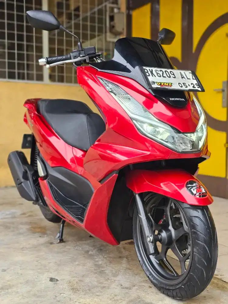 Honda PCX / PCX 160 CBS ISS 2024, Red Premium Metalic.