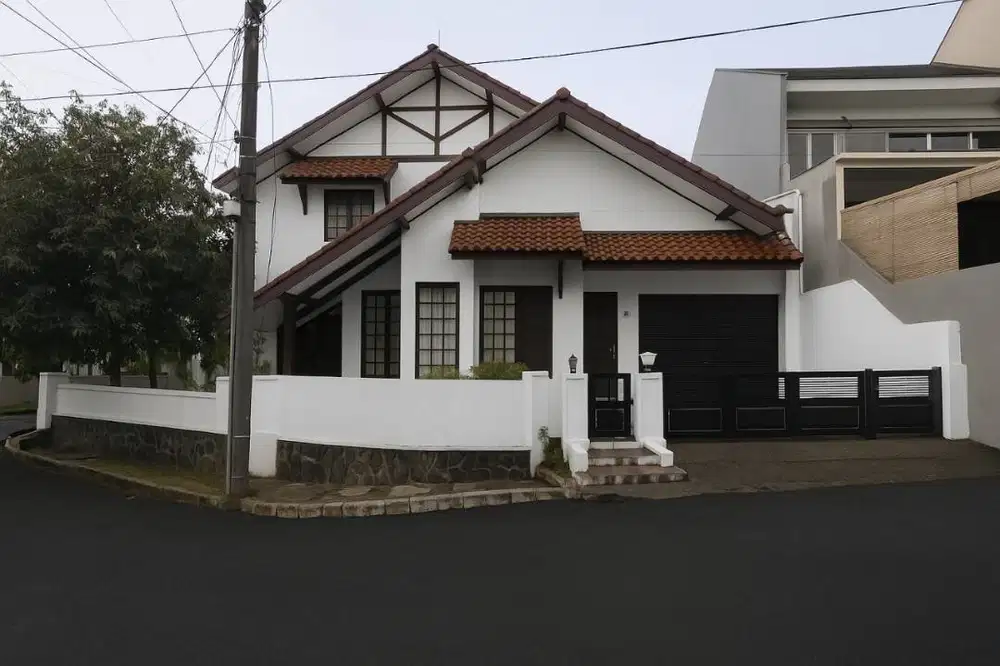 Rumah 2 lantai di Cinere