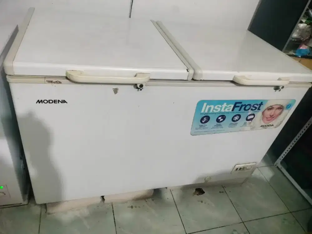 Freezer modena 2 pintu 520 liter