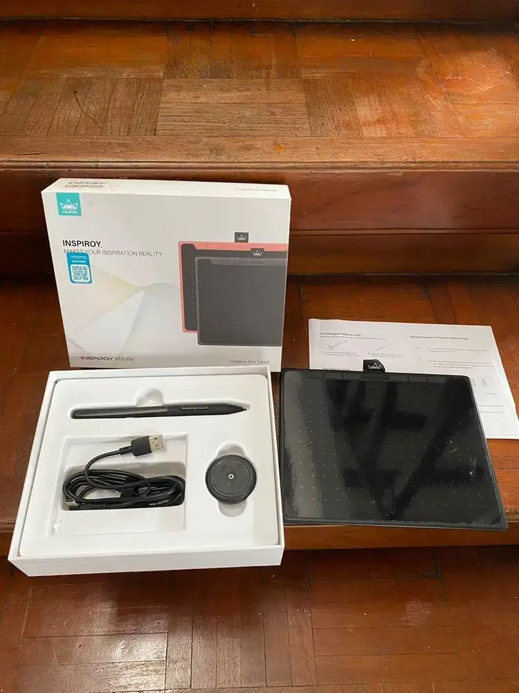 [Preloved] Huion RTS300 /RTS 300 Pen Tablet Small Fullset Drawing