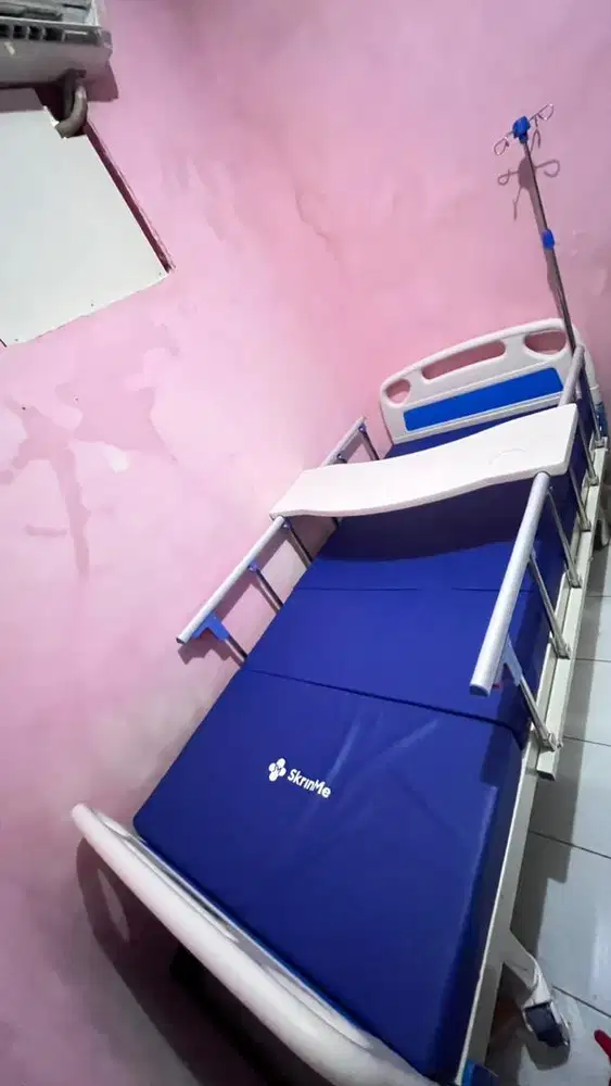 Kasur medis dua crak