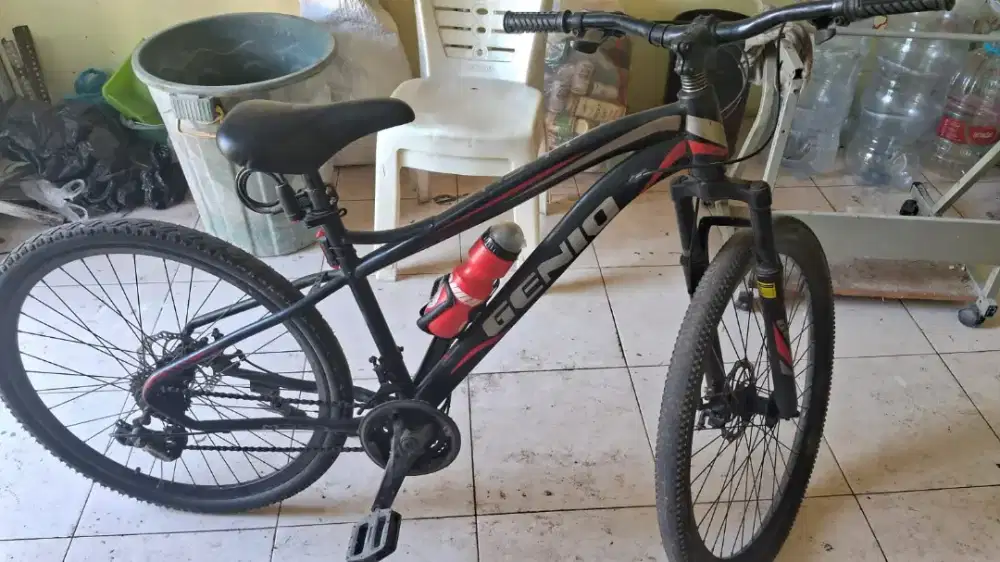 Sepeda gunung MTB genio