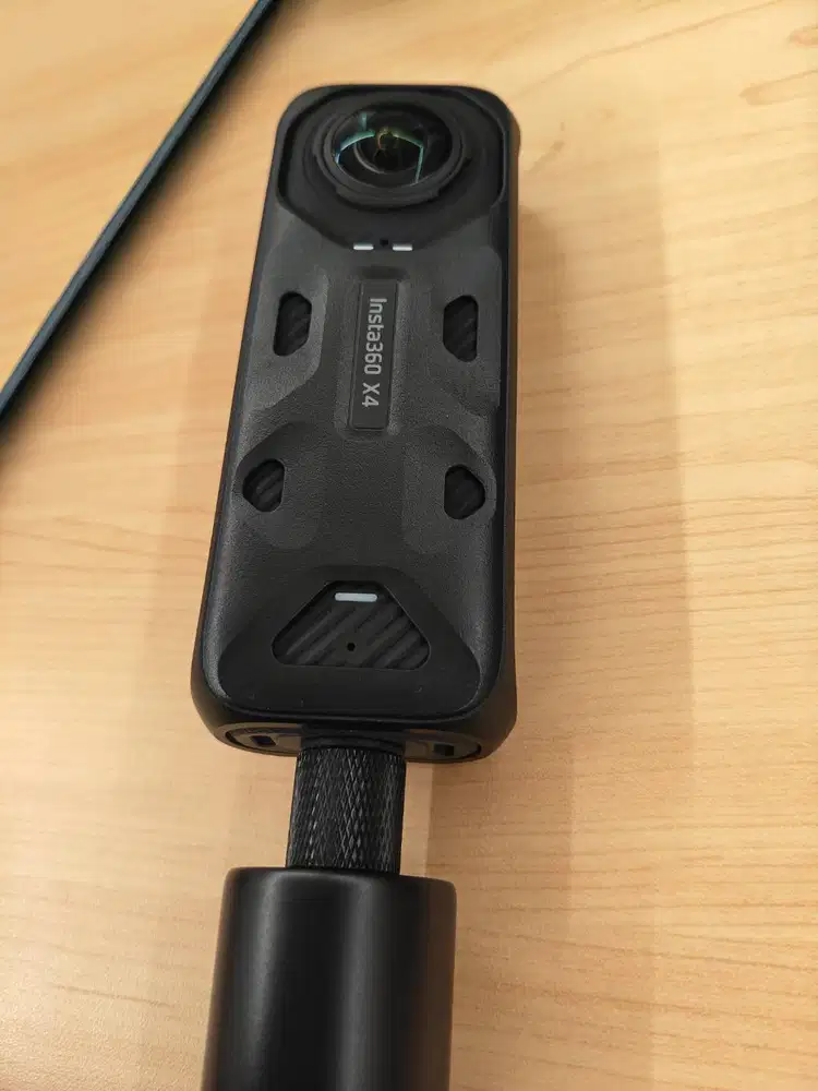 Camera Insta360 X4