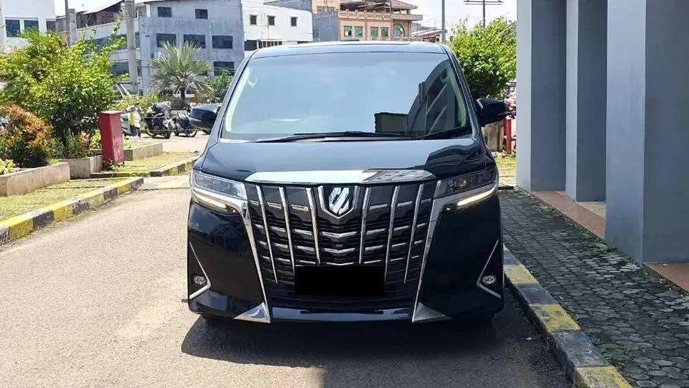 Toyota Alphard 2.5 G AT Pilot Seat 2018 Black on Beige low km