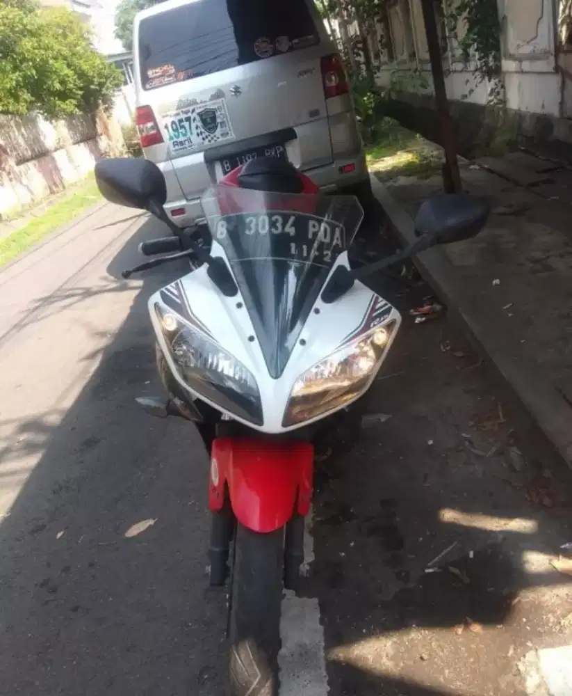 Dijual Yamaha R15
