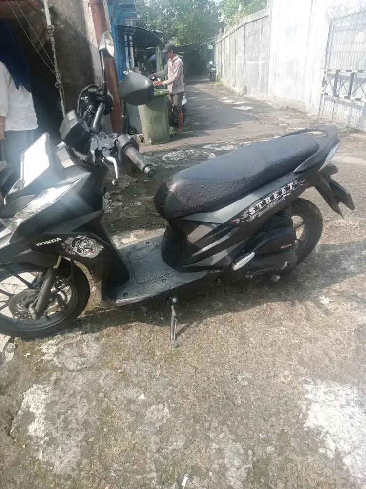 Honda beat street