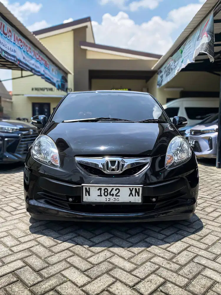 Brio Satya A 1.2 MT  2013 Hitam Plat N