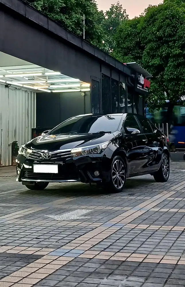 Toyota Corolla Altis 2015 Bensin