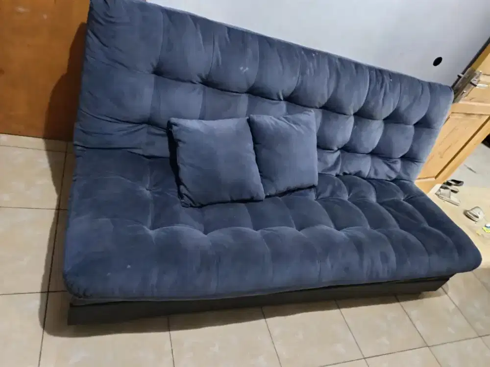 Sofa Bed besar ruang keluarga